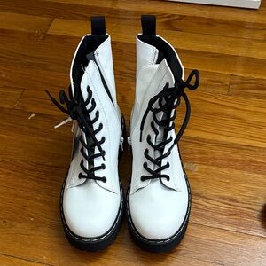 Sincerely Jules White Ankle Boots with Black Accents